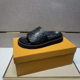 Picture of Louis Vuitton Slippers _SKULVsz38-44hnh03111040